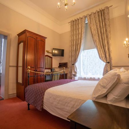 The Lansdowne Hotel Дублин Экстерьер фото