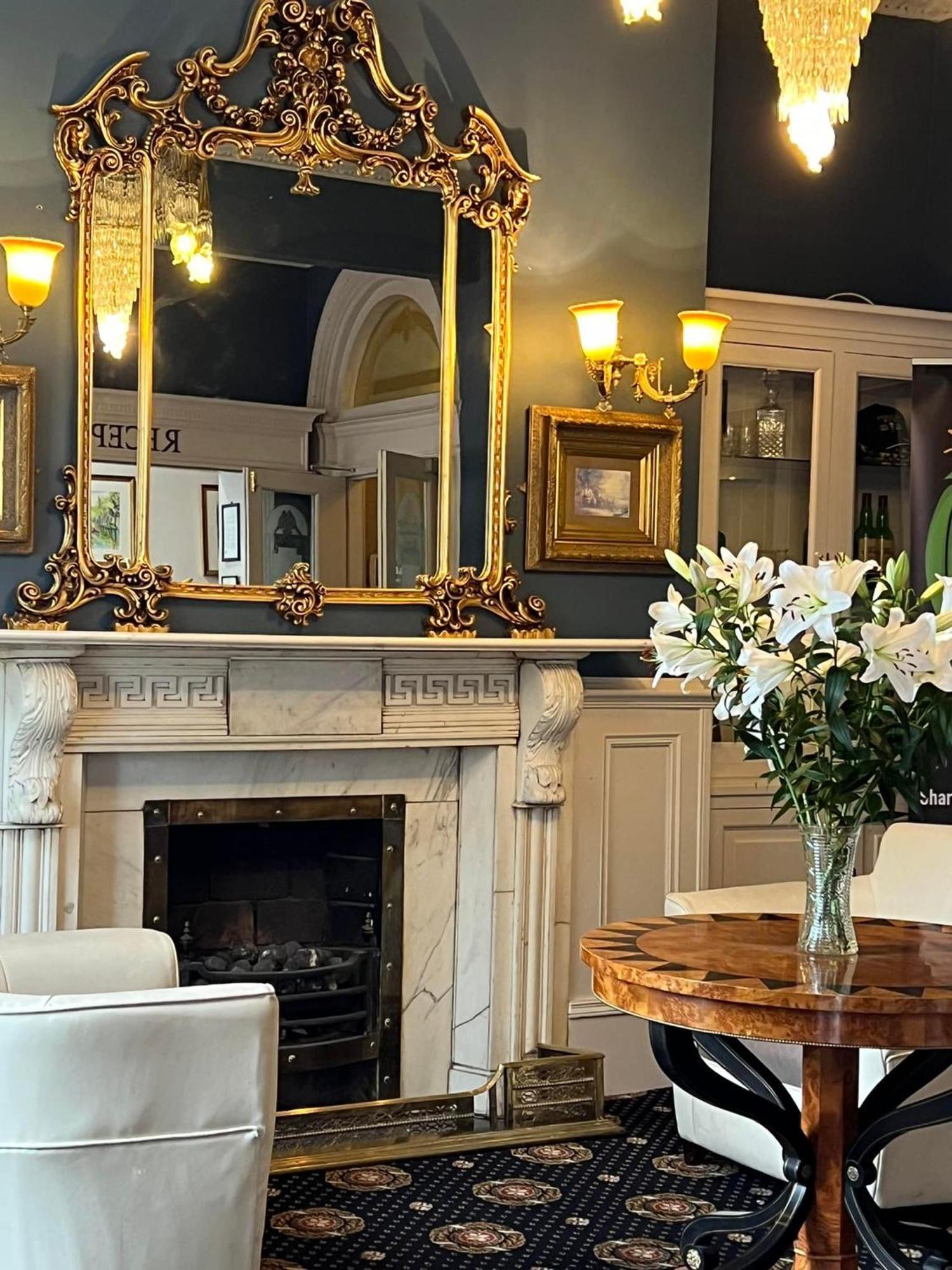 The Lansdowne Hotel Дублин Экстерьер фото